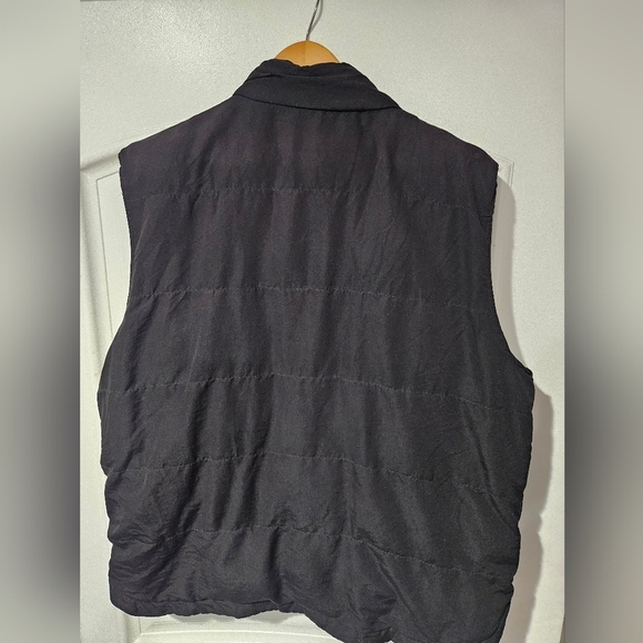 St. John's Bay Men's Quilted Vest. Size Large. - Picture 2 of 8